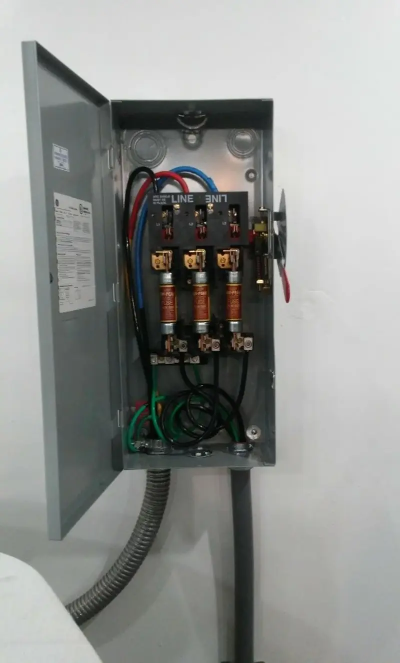 Three-phase disconnect switch installed for Smoke Detector Installation in Ballwin